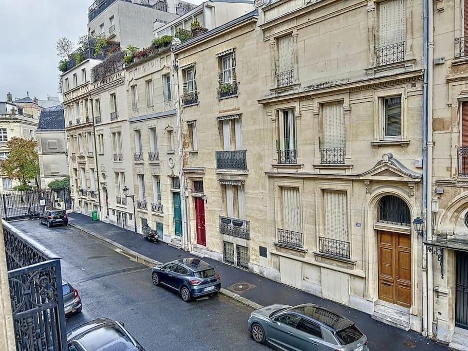 Confidentiel, Particulier 16eme Appartement