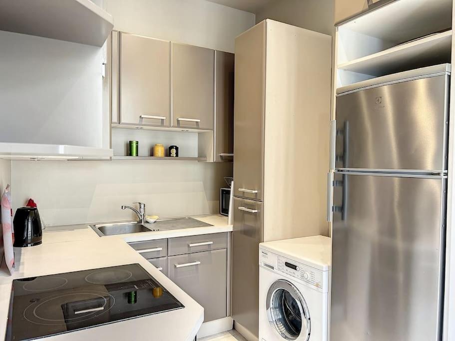 Confidentiel, Particulier 16eme Appartement *